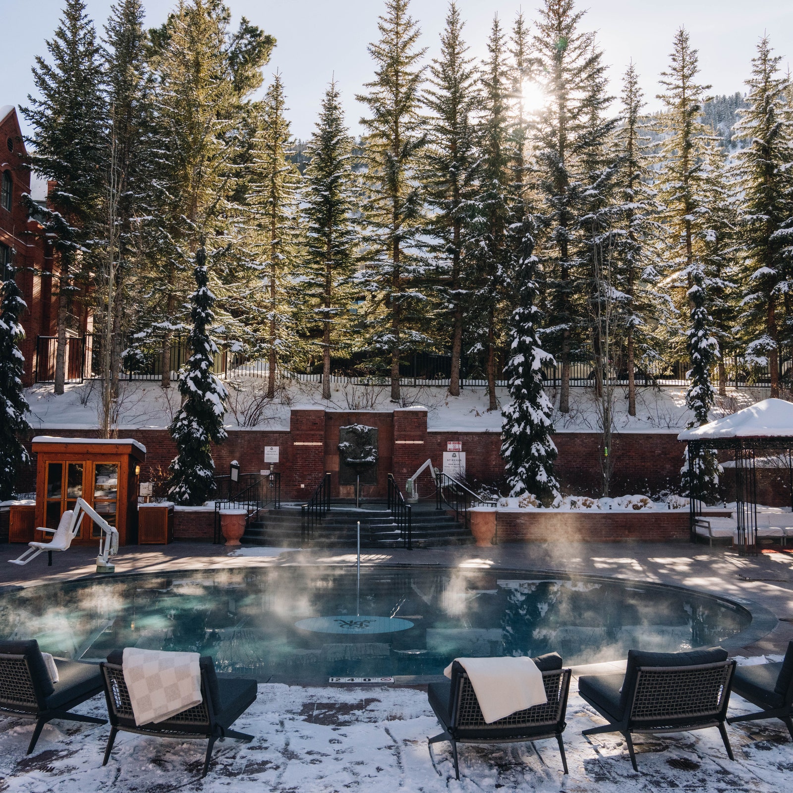 13 Best Aspen Hotels and Homes for Your Next Winter Getaway