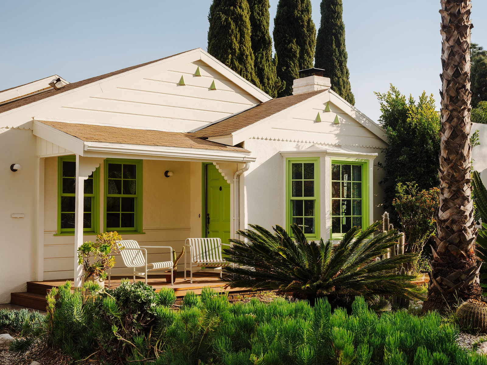 18 Exterior House Colors That Add Major Curb Appeal