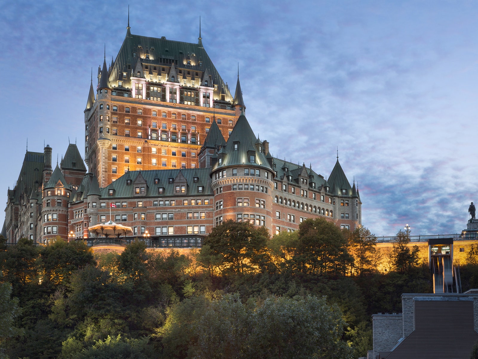 20 Beautiful Castle Hotels Around the World