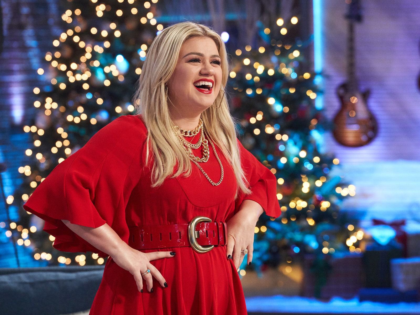 At Kelly Clarkson’s House, It’s Christmas Every Day (in One Designated Room)