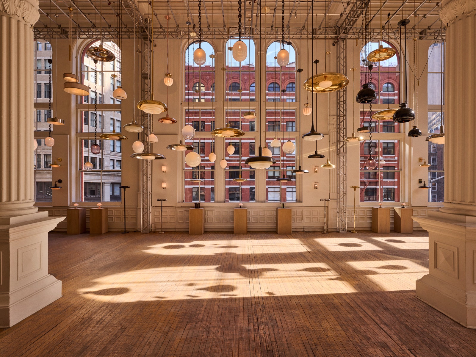 Roman and Williams Mounts a Poetic Lighting Display, Bottega Veneta Reimagines an Iconic Gino Sarfatti Lamp, and More News