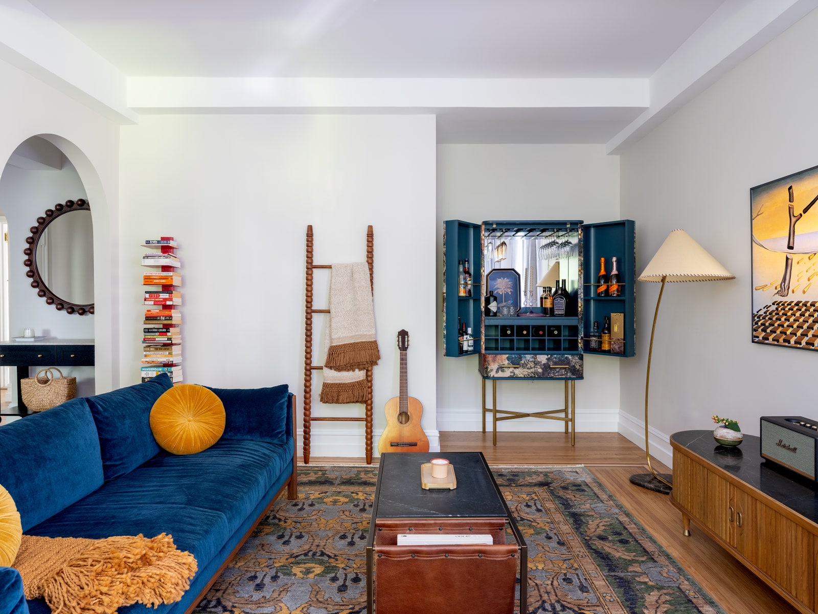 This Historic Queens Apartment Takes Inspiration from NYC’s Cobblestone Streets